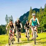 Regiohotel Pfaelzer Hof - #familienfreundlich #preiswertuebernachten #harzurlaub #freeparking Ryokan