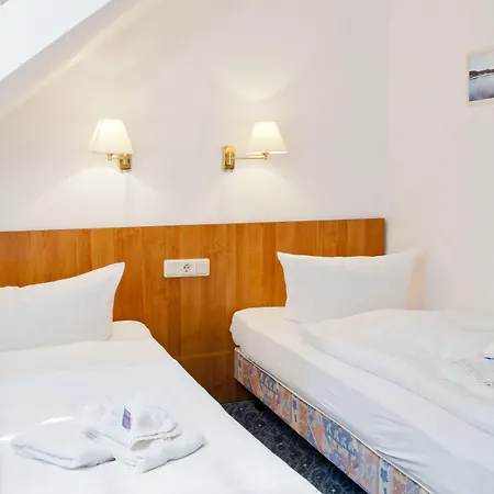 Regiohotel Pfaelzer Hof 3* ורניגרוד